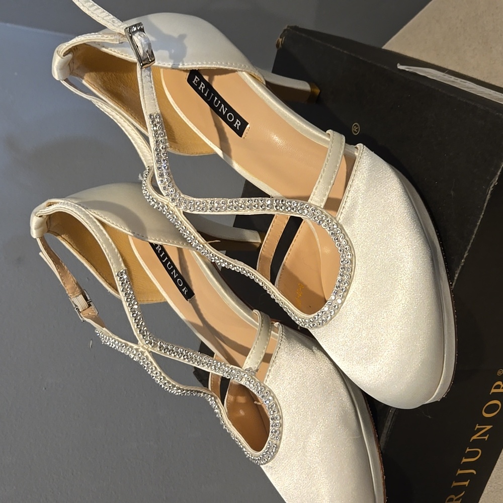 Ivory Satin Heels Sz. 9